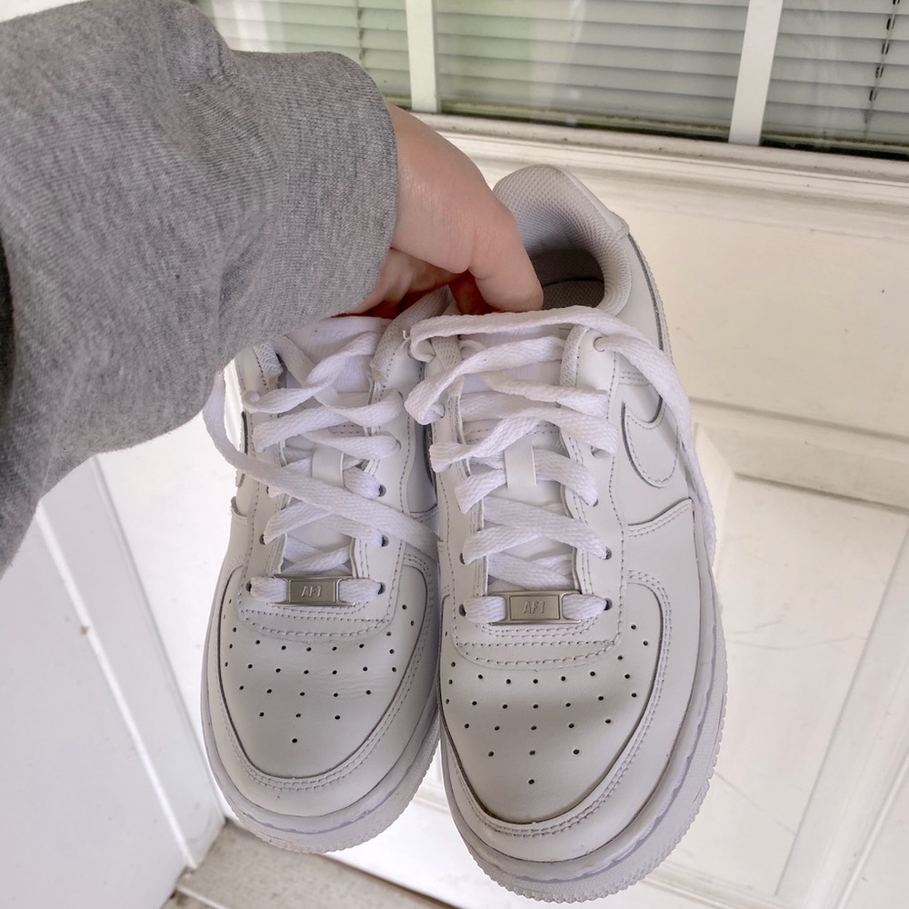 Nike Air Force 1s size 6.5 (fits more like a 7)